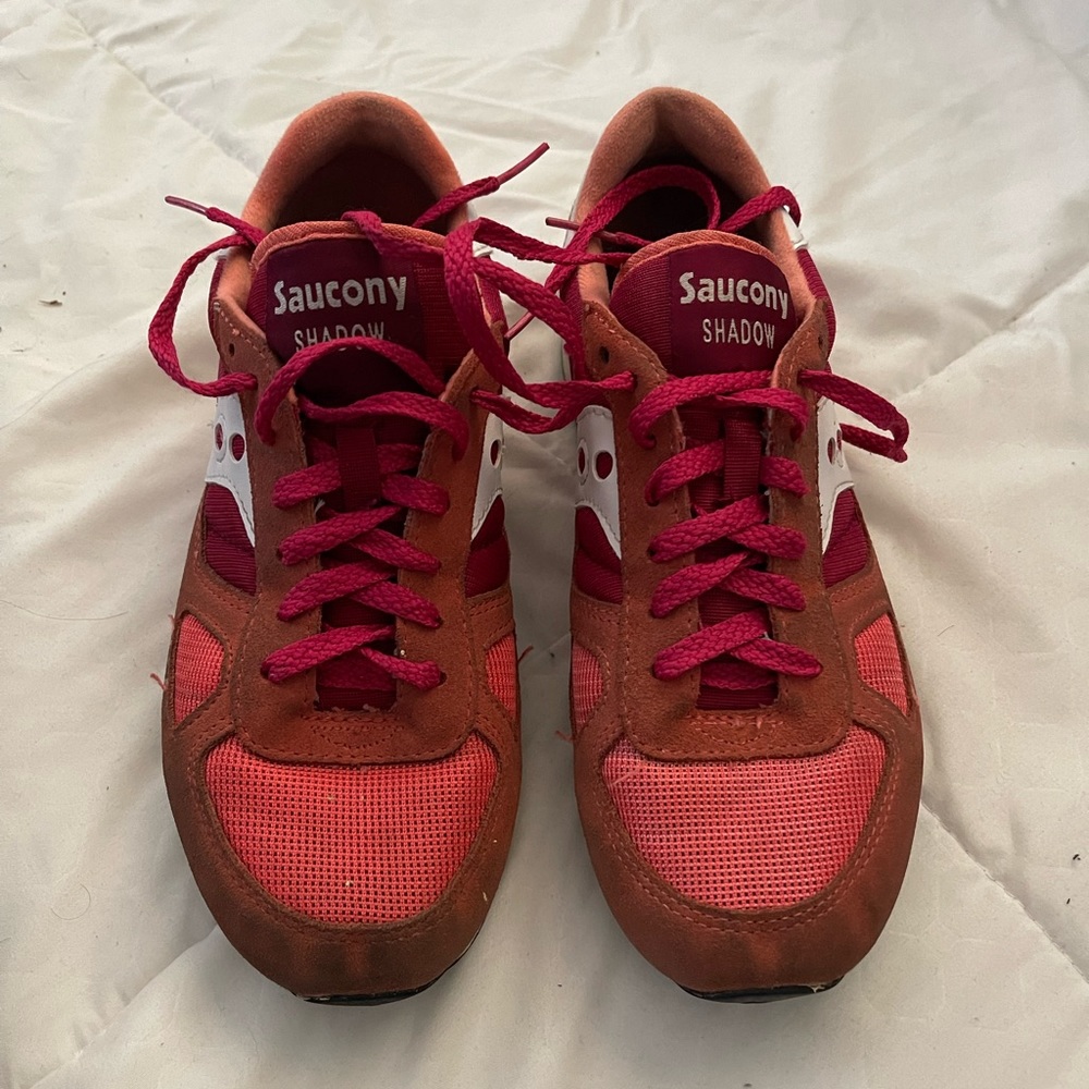 Saucony brand tennis shoes